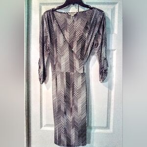 Women's M BCBGeneration Black & White Waist Tie Wraparounds Dress.